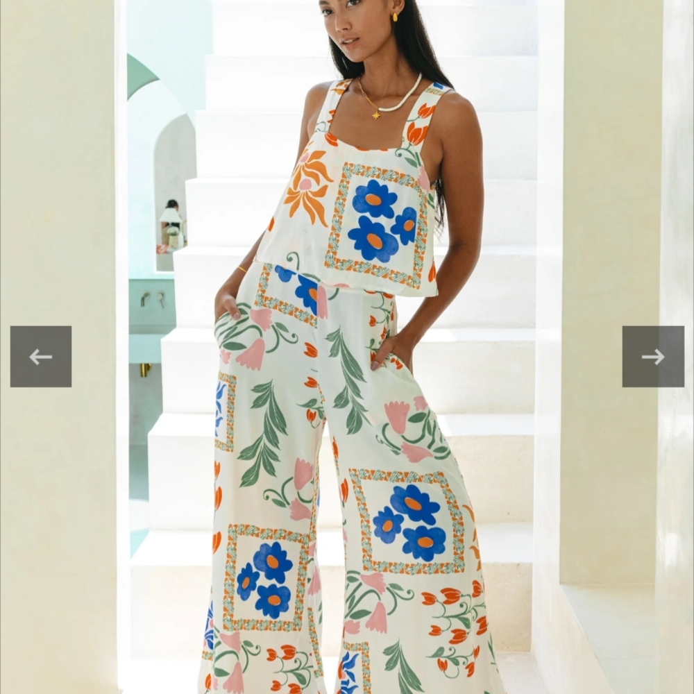 NWT Hey Chic "Calantha" Multicolor Floral Jumpsuit- Size 8